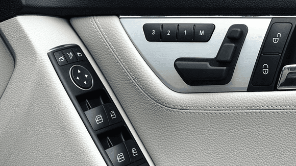 (P) TIPS AND TICKS: Cum să menții mereu interiorul mașinii tale curat și parfumat