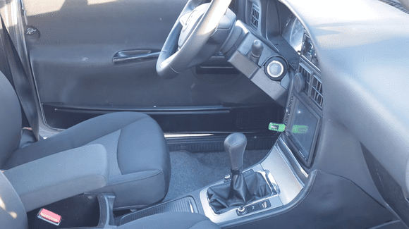 Dacia cu piese de BMW și VW: ce a mai meșterit Mihnea la bătrâna 1300 (VIDEO)