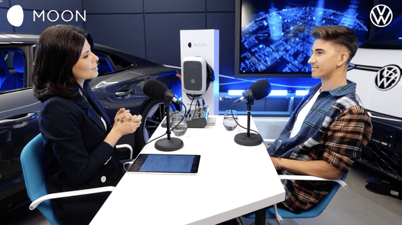 Despre viitorul electric și “taxa verde” pe care ar trebui să o plătim pentru fumusețile Planetei, într-un podcast cu Sebastian Dobrincu și Volkswagen ID.5
