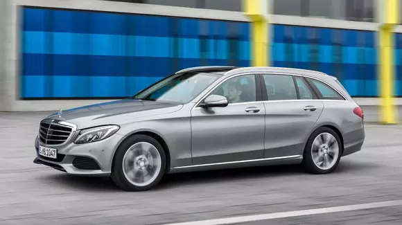 Oficial: Mercedes-Benz a prezentat noul C350 Plug-in Hybrid