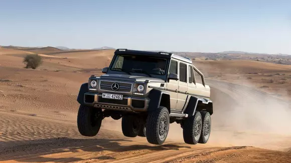 Au fost vândute toate exemplarele Mercedes-Benz G63 AMG 6x6