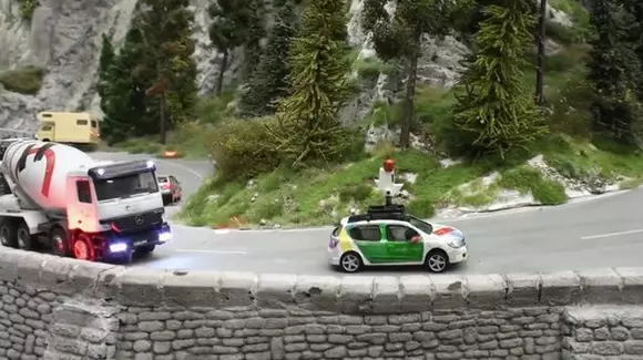 Mașinile Google Street, în miniatură. La ce au fost folosite | VIDEO