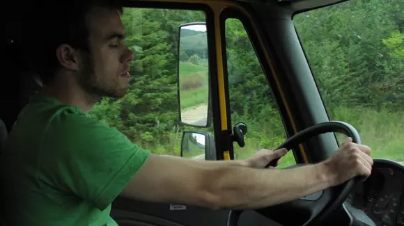 Șapte trucuri să nu adormi la volan