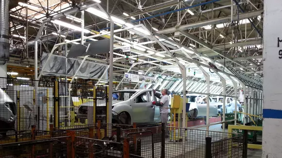 Vânzări auto în octombrie 2015: În ajun se îngrașă porcul