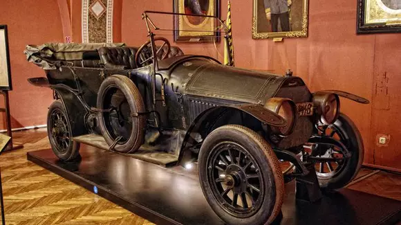 Povestea mașinii în care se afla arhiducele Franz Ferdinand, victima asasinatului din pricina căruia a pornit Primul Război Mondial