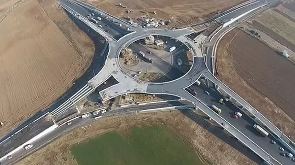 Vom avea primul sens giratoriu suspendat. Vezi unde va fi amplasat și cum va arăta! | VIDEO