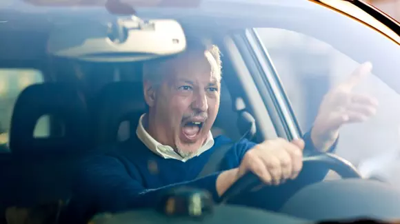 Studiu: Bărbații sunt mai agresivi în trafic, le place riscul și nu ezită să șicaneze