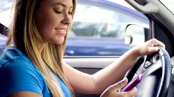 Sfaturi | 5 lucruri minime pe care orice șoferiță ar trebui să știe să le facă