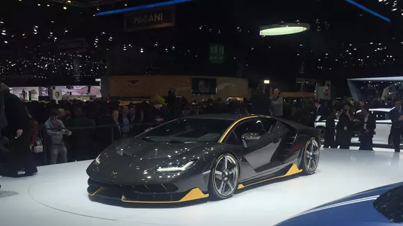 2016 Geneva Live - Standul Lamborghini