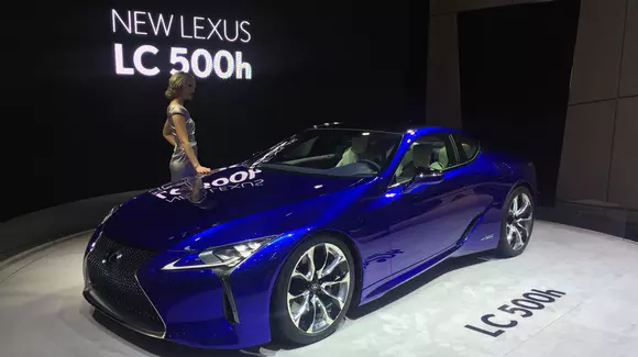 2016 Geneva Live - Standul Lexus