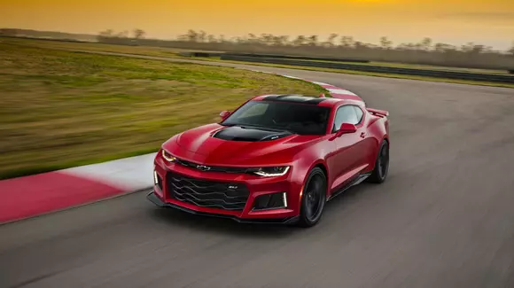 Chevrolet Camaro ZL1 are 640 CP și o cutie automată cu 10 rapoarte