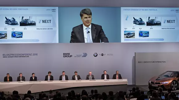 BMW este pe val. Nemții confirmă un i8 Spyder, un SUV Rolls-Royce și un model cu pile de combustie