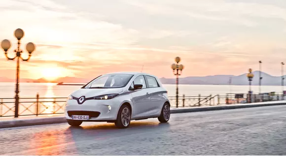 Vânzările de mașini ecologice au crescut cu circa 90% în primele două luni ale anului