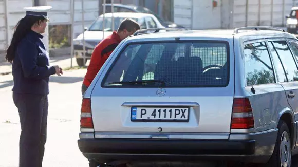 Zvonul care circulă pe Internet: Polițiștii hărțuiesc șoferii cu mașinile înmatriculate în Bulgaria