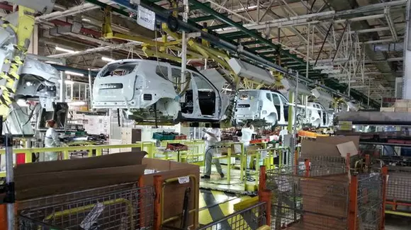 10 curiozități auto, în cifre. Câte mașini se produc pe zi și câți oameni încap într-un Smart?