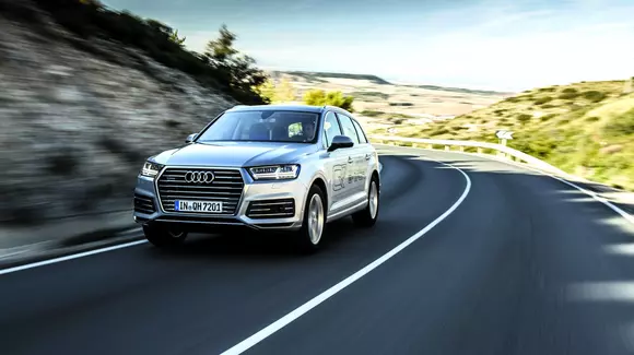 Audi Q7 e-tron 3.0 TDI quattro: La curent cu tehnologia