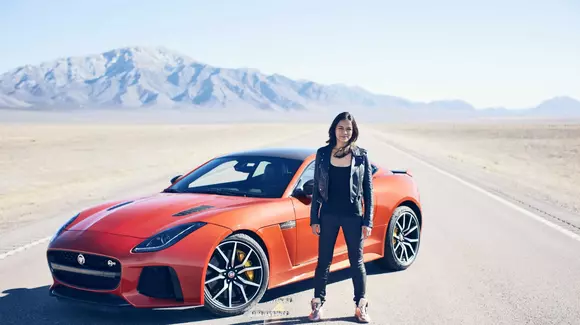 Michelle Rodriguez, celebra actriță din Furios și Iute, promovează noul Jaguar F-Type SVR