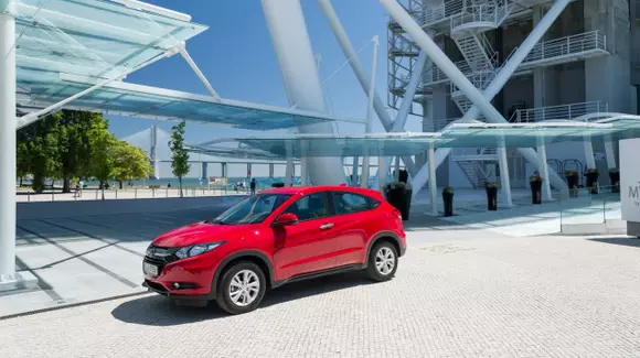 Studiu: tinerii nu mai vor permis. Ce preferă aceștia