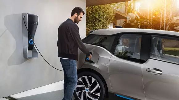 Vânzările de mașini electrice cresc spectaculos