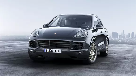 Porsche Cayenne Platinum Edition - Poze, detalii și prețuri