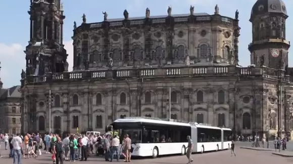 Cum arată cel mai lung autobuz din lume? | VIDEO