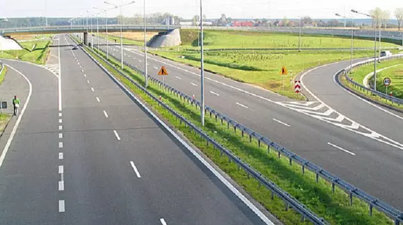 România: Avem 86.080 de kilometri de drumuri publice dintre care doar 727 de kilometri sunt autostrăzi