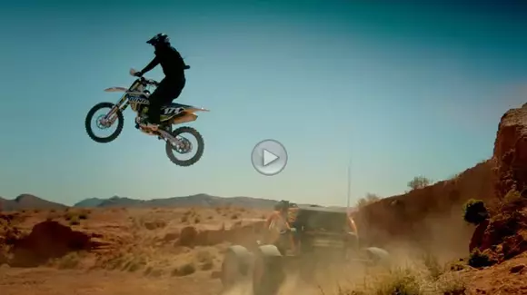 Matt LeBlanc ne arată cum trebuie să testezi un Ariel Nomad