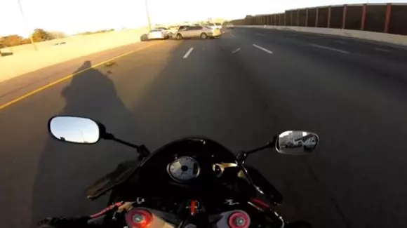 De ce nu e indicat întotdeauna să frânezi pentru a evita un accident! Uneori, e mai bine să accelerezi! | VIDEO