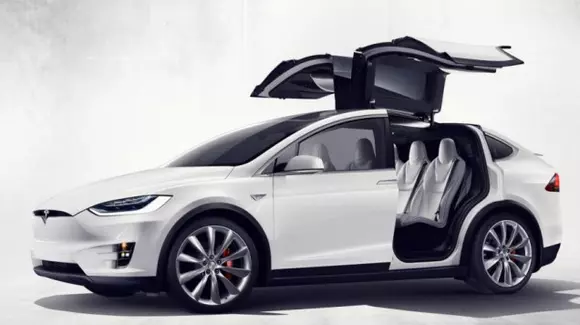Tesla Model X 60D - Cea mai accesibilă versiune a SUV-ului electric