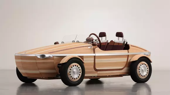 Toyota va aduce la Milano un concept din lemn