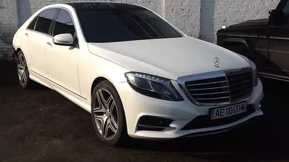 Iată cum poți să-ți transformi vechiul Mercedes Clasa S într-unul nou-nouț