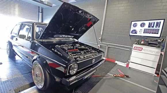 Un Volkswagen Golf I de 815 CP îți demonstrează adevărata definiție a termenului pocket-rocket