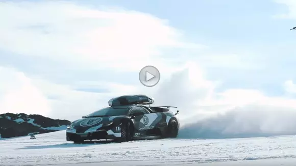Jon Olsson face senzație pe un ghețar cu un Lamborghini Murcielago