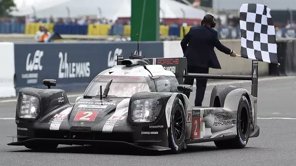 Deznodămând cu palpitații în cursa de 24h de la Le Mans: Porsche și Ford reușesc victorii istorice