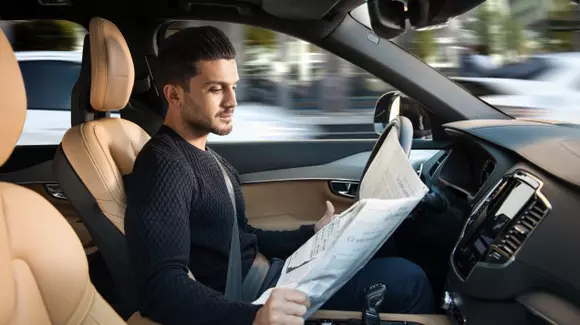 Cât mașini autonome vor fi în 2035?