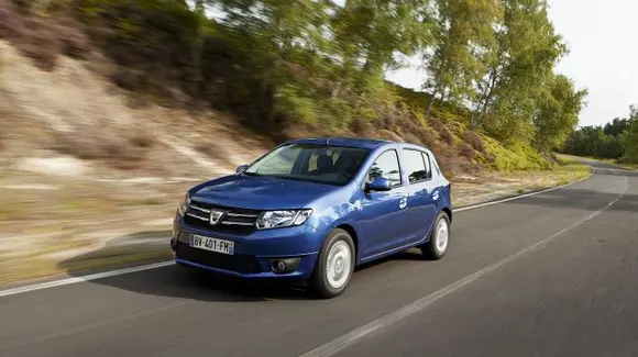 BANCURI | Cele mai... mișto miștouri despre Dacia