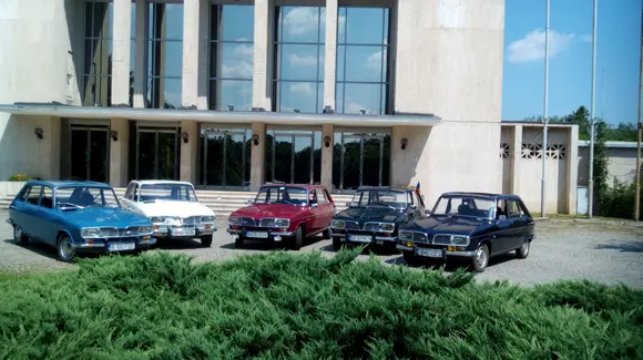Prima întâlnire de Renault 16 - ”Reginele șoselelor” ajung la Brașov
