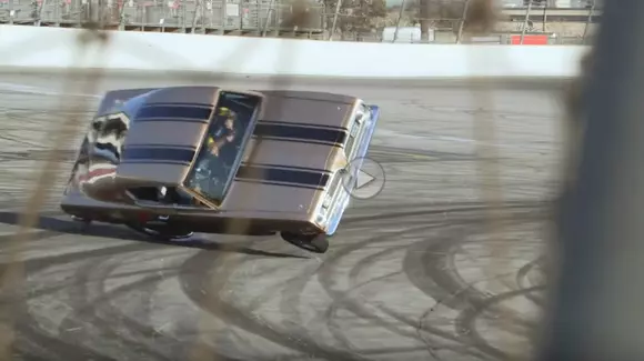 Jay Leno și un accident cu o mașină de 2.500 CP