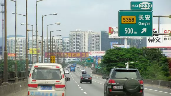 China a interzis testele cu vehicule care se conduc singure