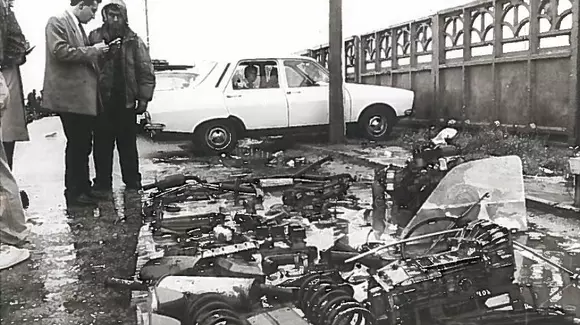 Galerie foto: Cum vindeau românii piese auto în trecut