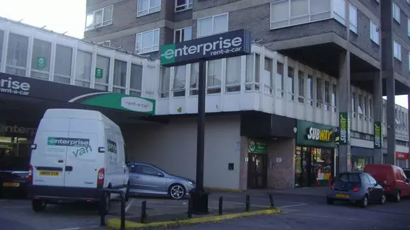 Ce trebuie să știi când închiriezi o mașină în străinătate