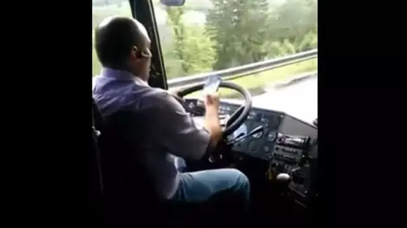 Un șofer angajat la Casa de Sănătate câștigă mai mult decât un medic de familie