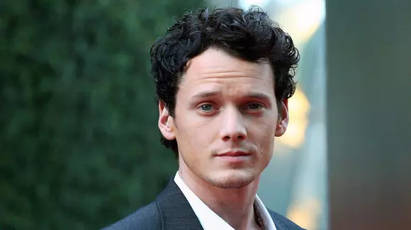 Părinții lui Anton Yelchin, actorul din Star Trek, dau în judecată Fiat Chrysler