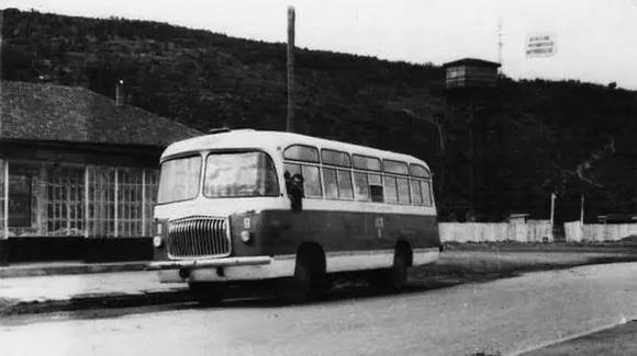 Cum arăta primul autobuz fabricat în România numit M.T.D. Câte locuri avea și pe ce linii a circulat