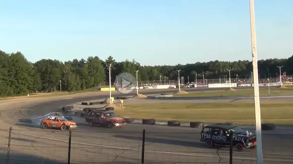 Spectacol garantat! Curse de sprint cu spatele