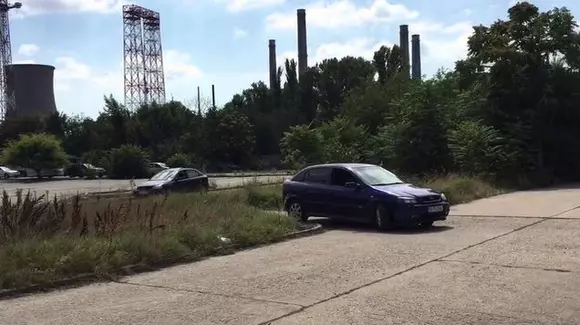 Vrei să înveți să conduci în poligon? Cât costă o oră în Poligonul Ilioara din București și vezi dacă ai voie să șofezi fără permis