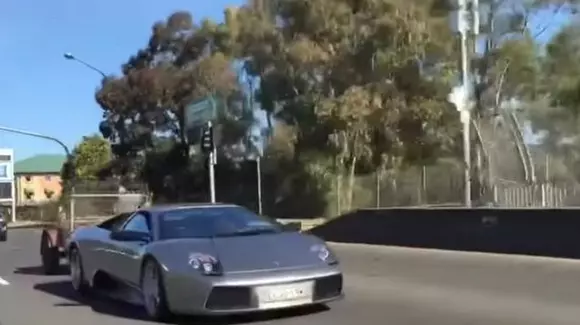 Cum să transformi un Lamborghini Murcielago într-un "Capraghini"? Transporți capre cu el! | VIDEO