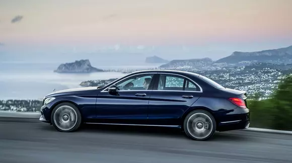 Viitorul Mercedes-Benz Clasa C va miza pe aluminiu