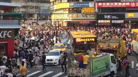Un pokemon foarte rar produce haos pe străzile din Taipei