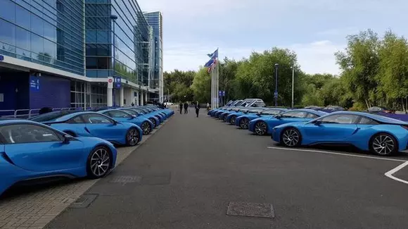 Ce au făcut unii dintre jucătorii lui Leicester cu BMW-urile primite